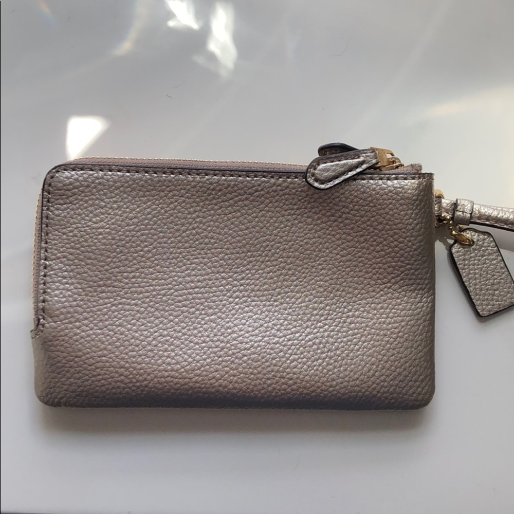 Coach wristlet - Picture 2 of 4